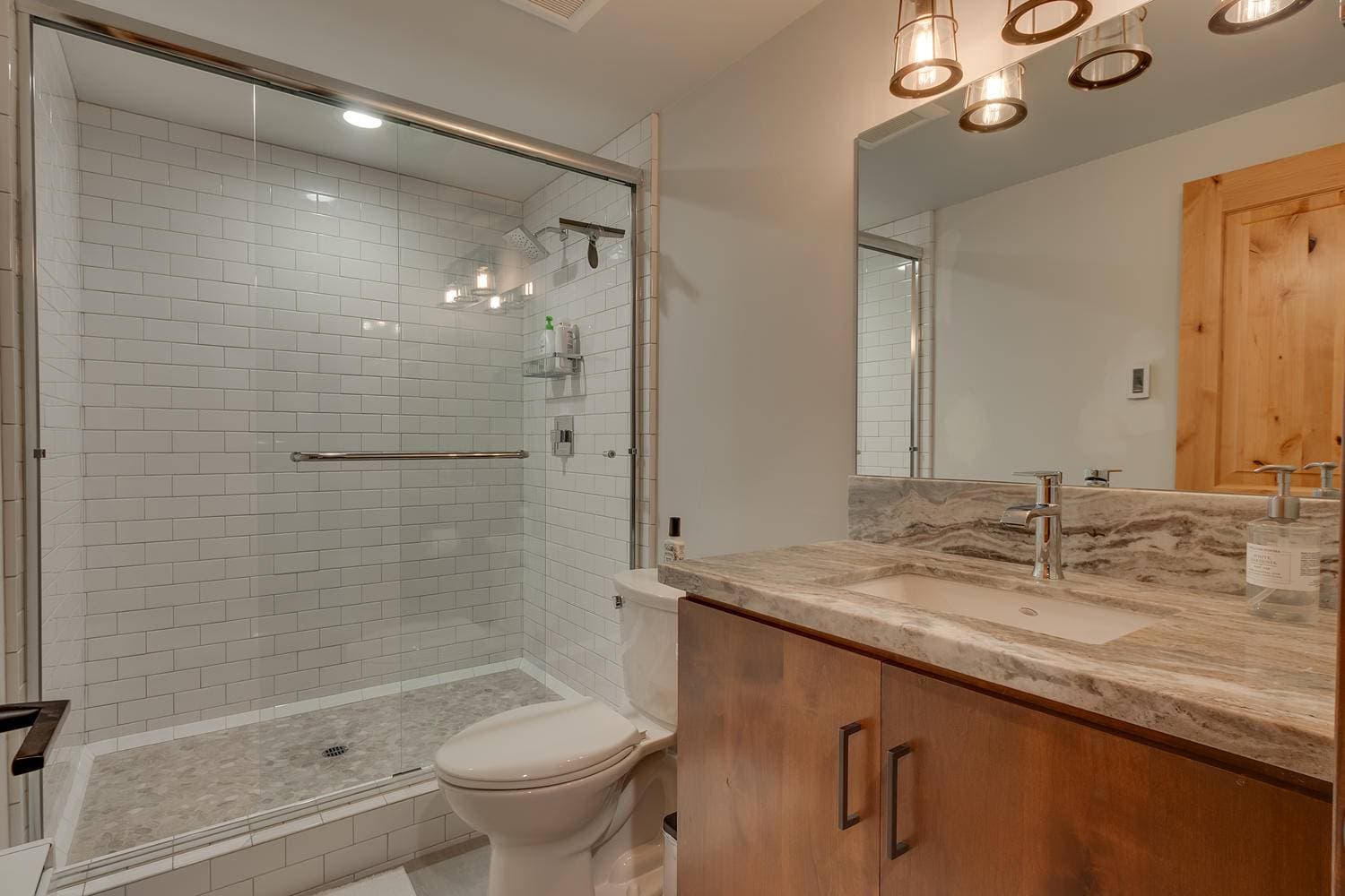 Bluebird Lodge - Image 20