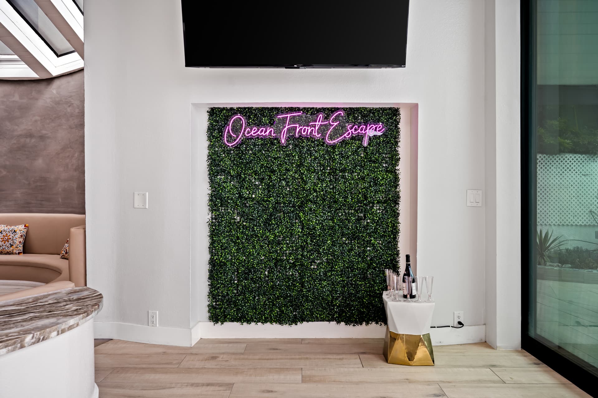 Ocean Front Escape - Image 4