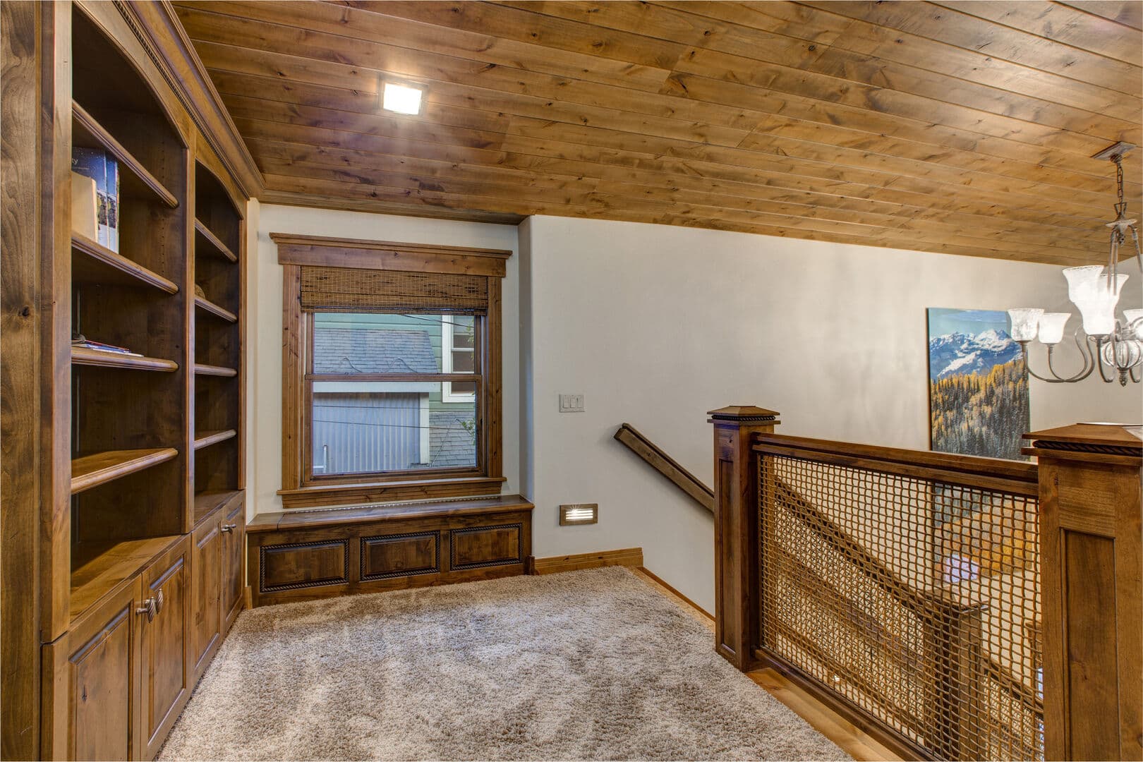 Daly Canyon House - Image 12