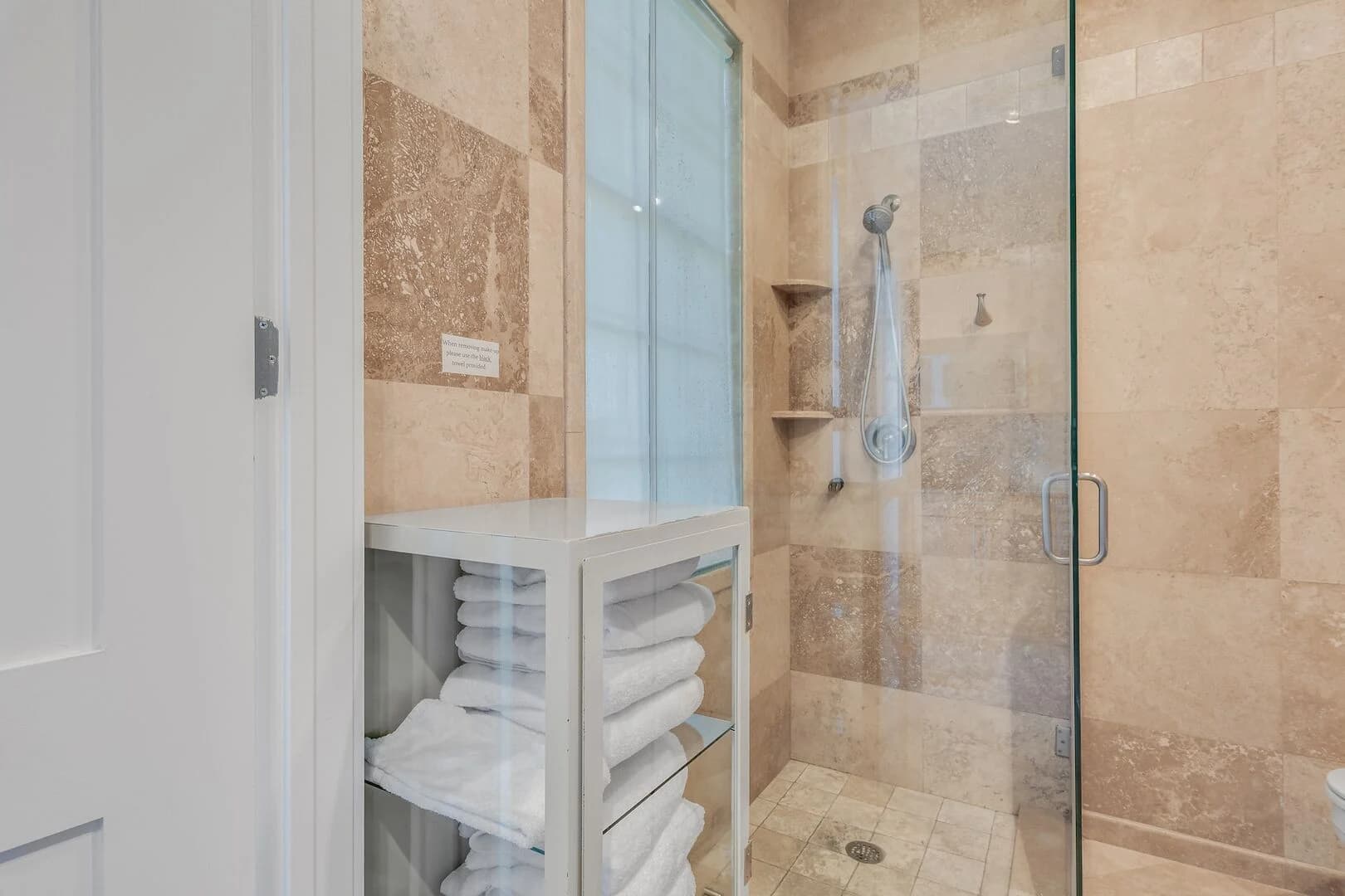 Crown Studio - Image 14