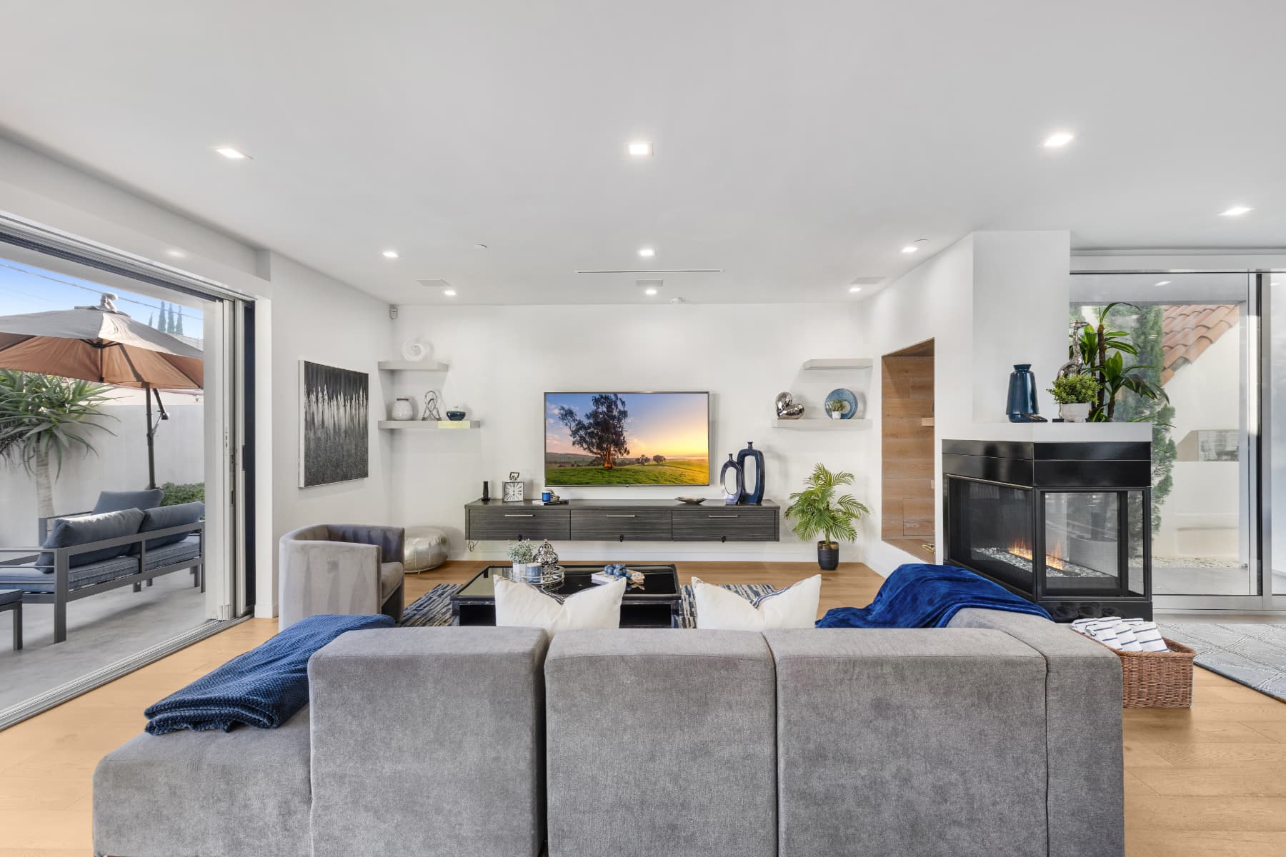 Lindenhurst House - Image 3