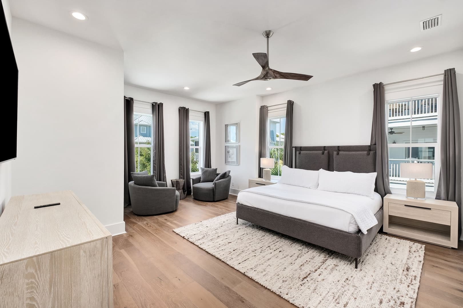 Oz by The Sea - Image 27