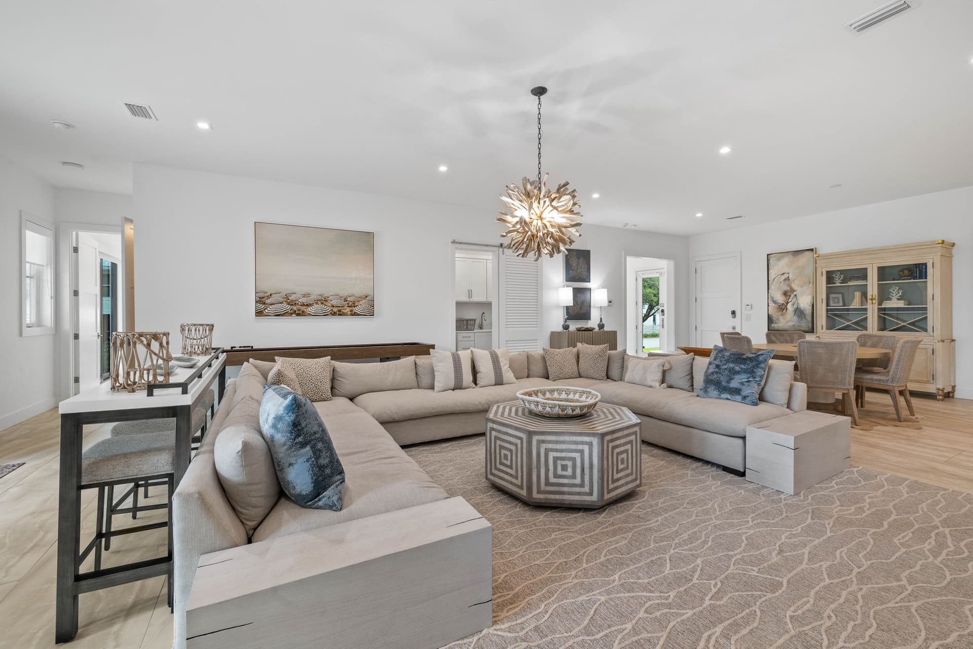 Eyes on Sunrise - Image 17