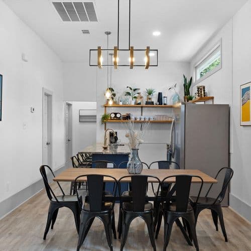 House of Vibes - Image 5