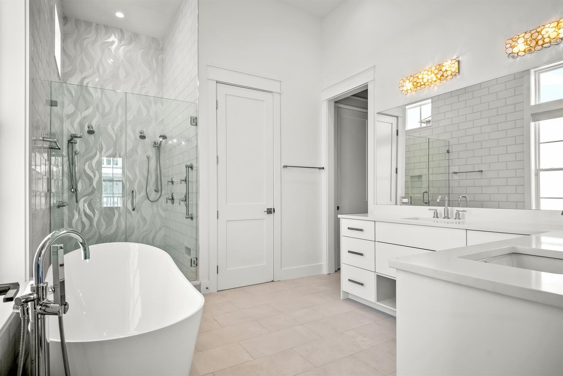 Holiday House - Image 44