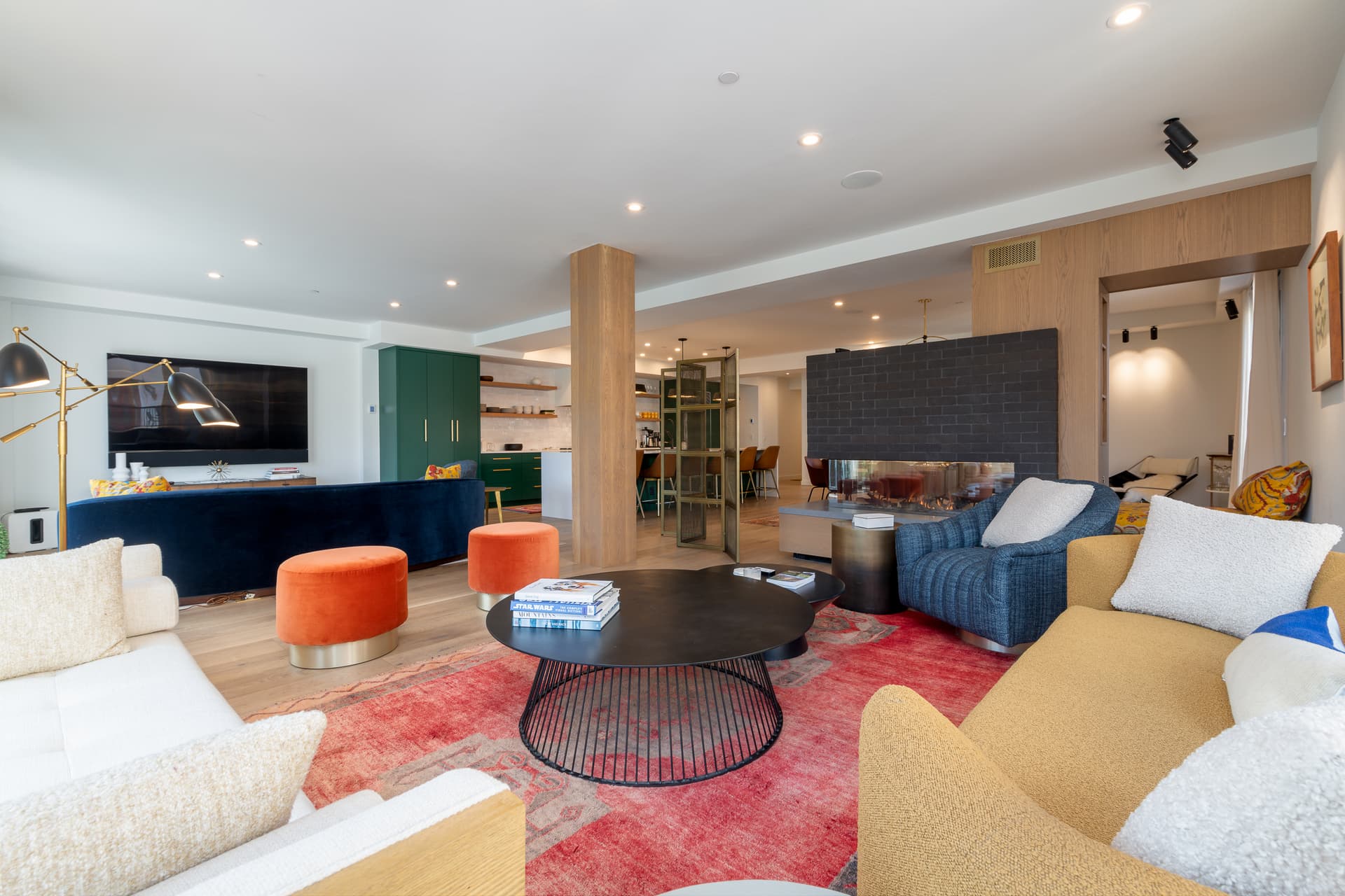 Sky High at the Plaza - Image 7