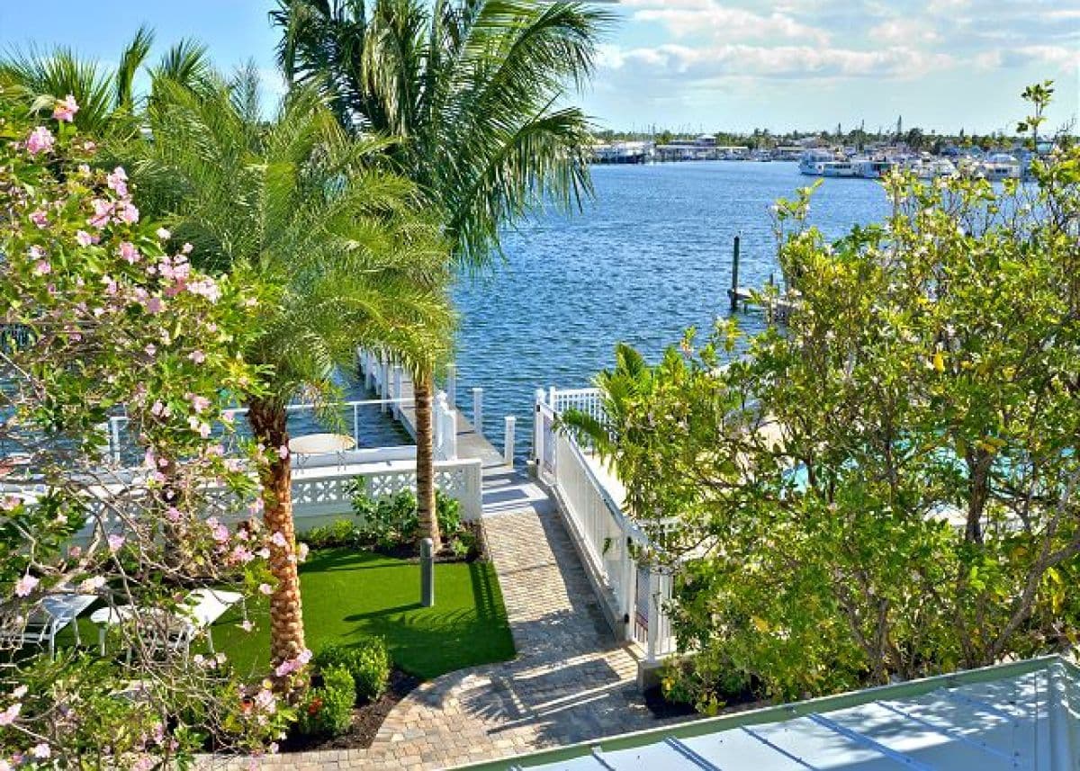 Sunset South - Image 20