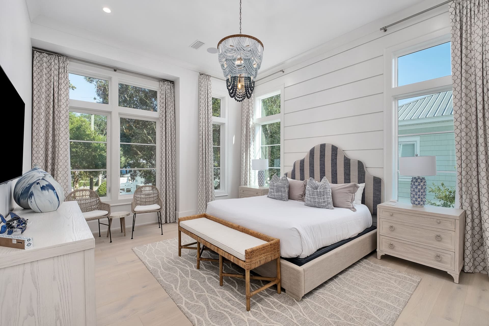 Bearfoot By The Sea - Image 22