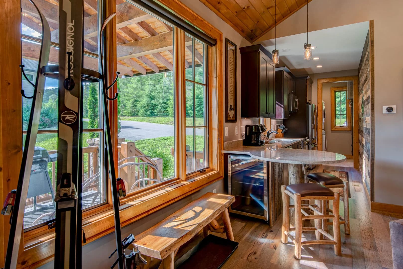 Banner View - Image 17