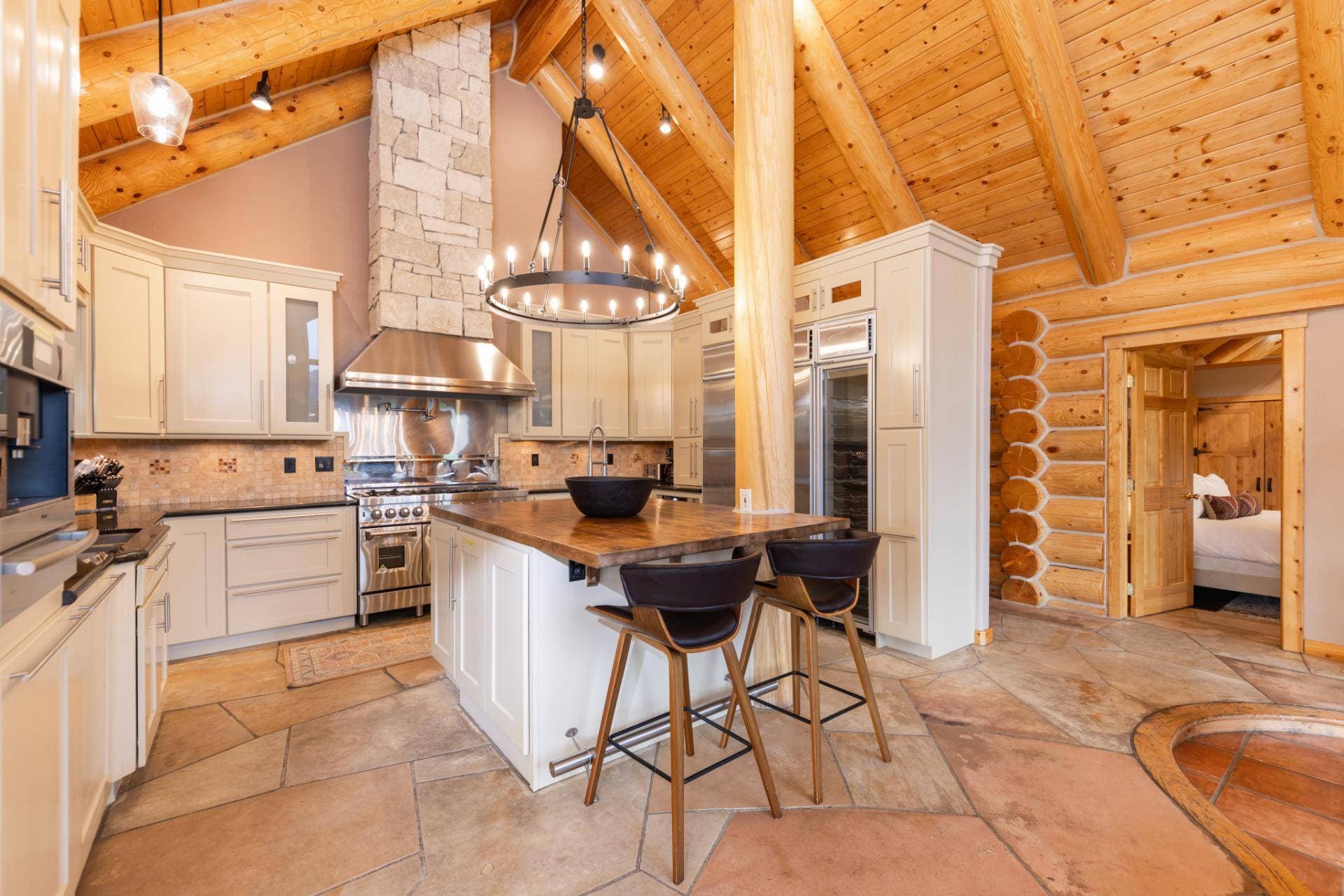 Modern Ski Home - Image 5