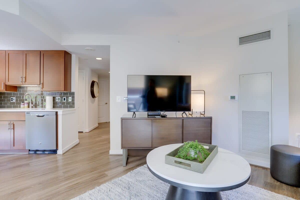 White Stone Residence - Image 8