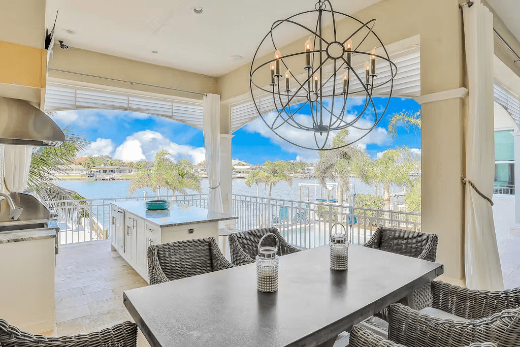 Island Estate Waterfront Villa - Image 33