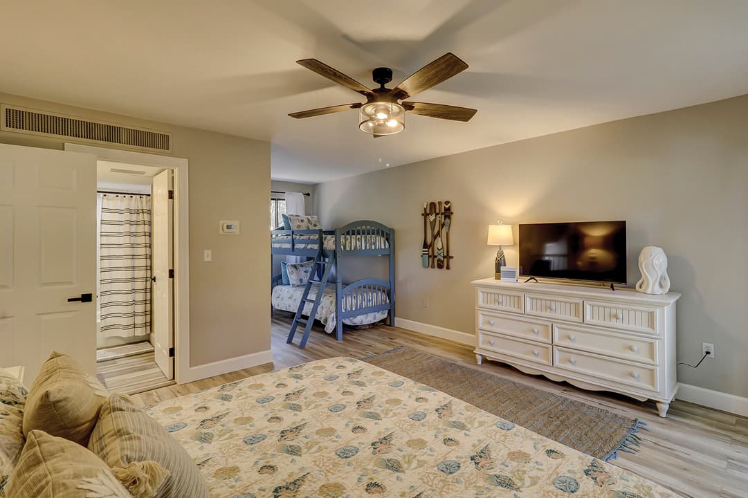 Hickory Home - Image 13