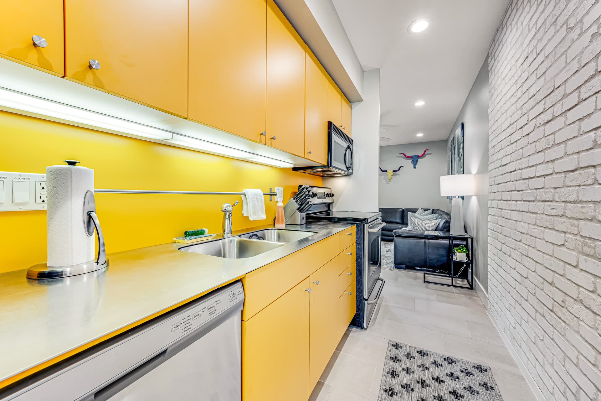 Blue Cactus Getaway - Image 12