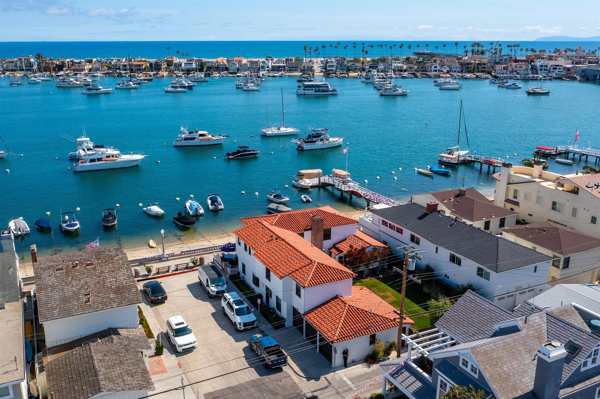 Harbor Beach Escape - Image 34