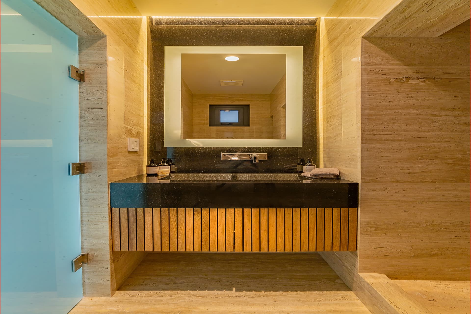 Maison De Cortes - Image 45