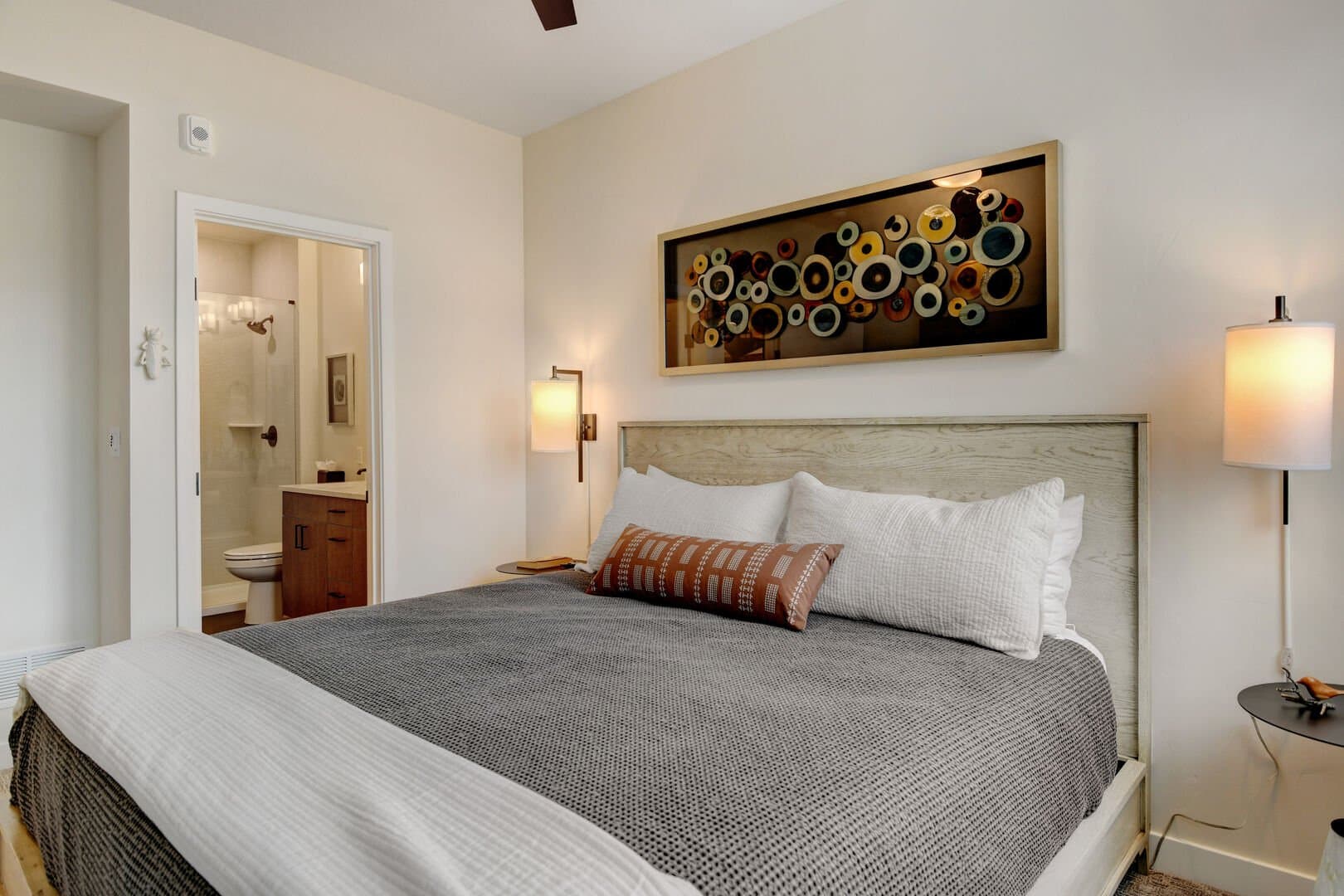 Arrow Luxury Loft #219 - Image 22