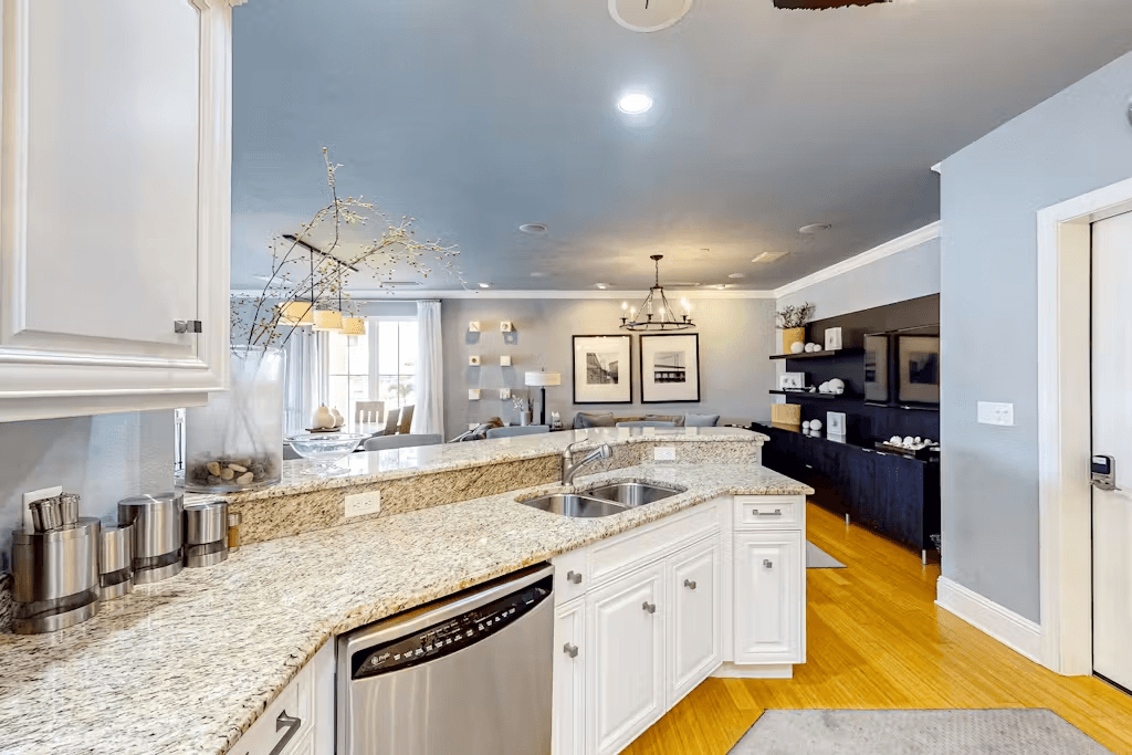 Belle Harbor Charm - Image 13