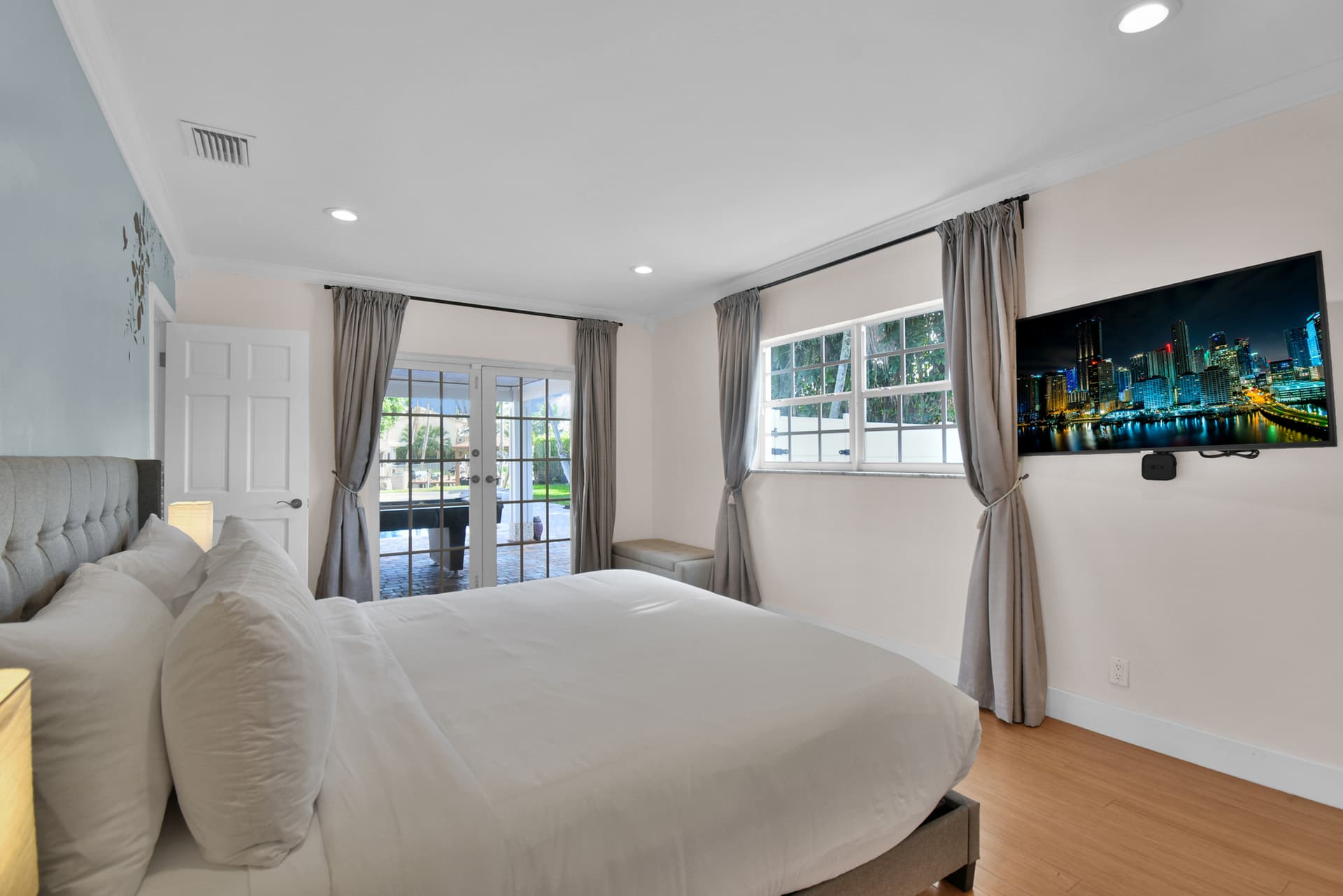 Diane House - Image 17