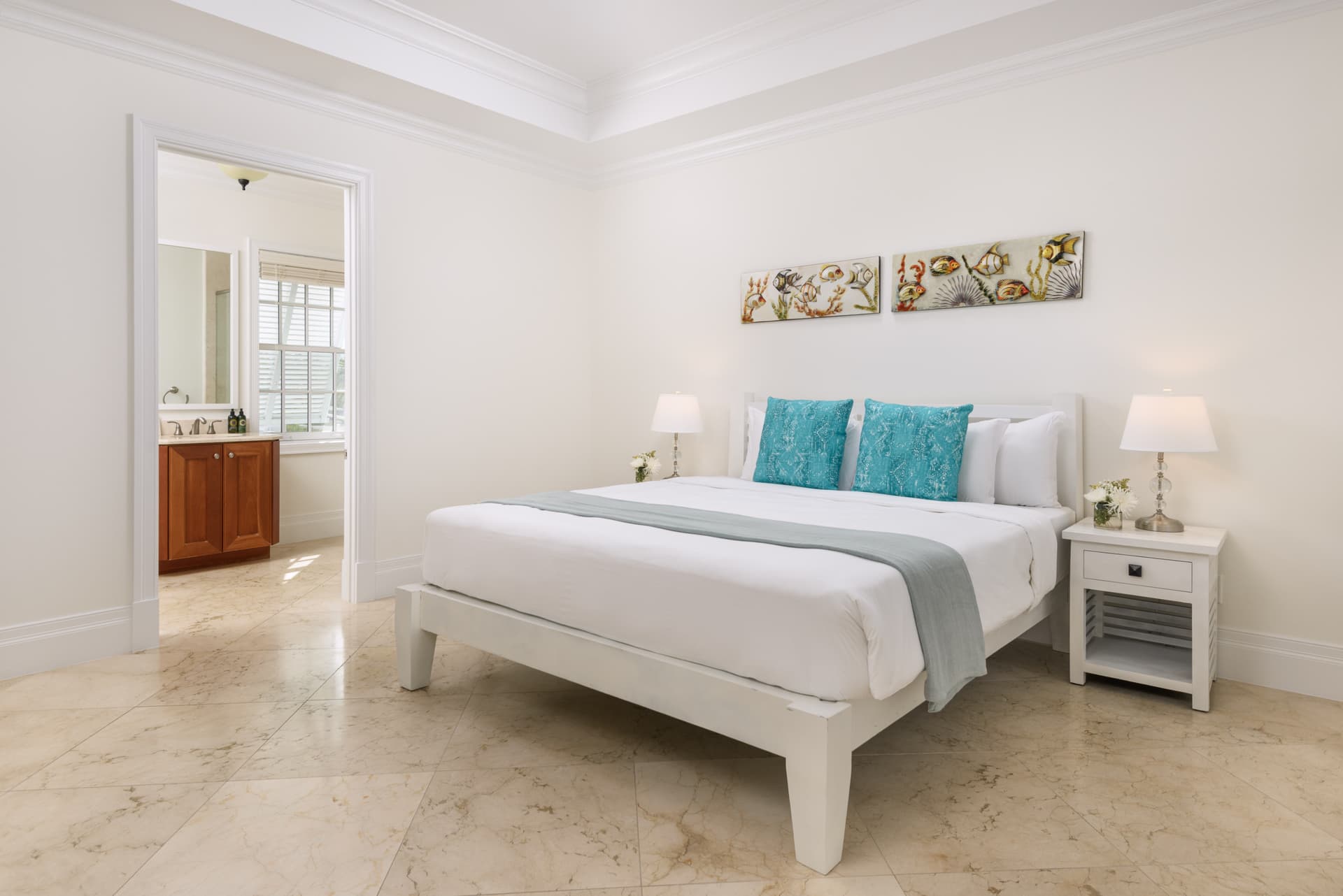 Salt Life Villa - Image 11