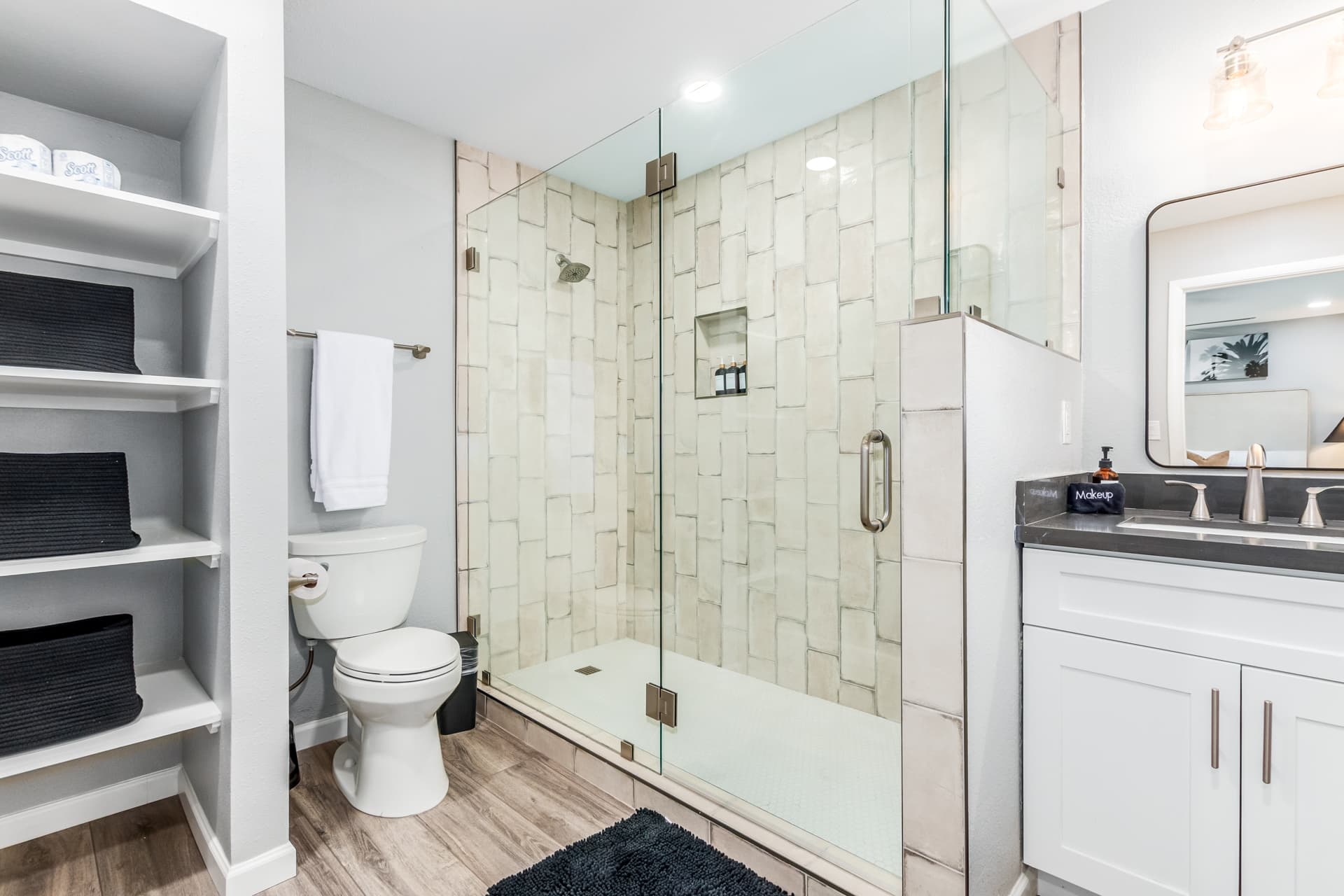 Monterey Retreat - Image 15