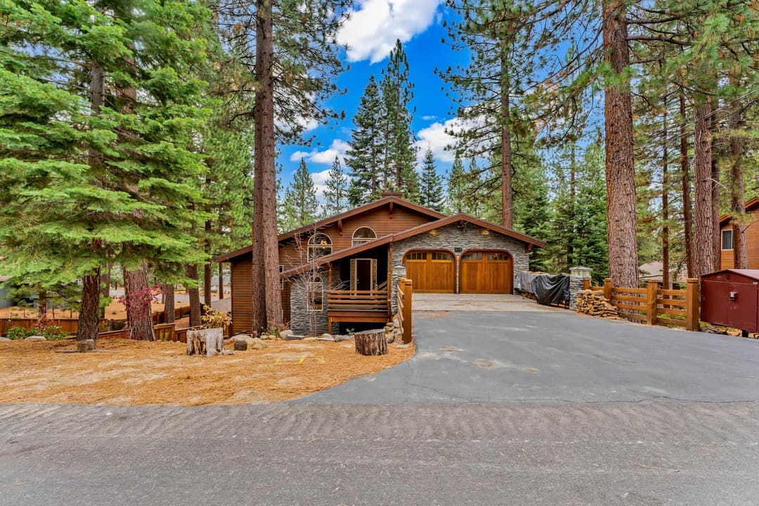 Upscale Incline Village Home - Image 38