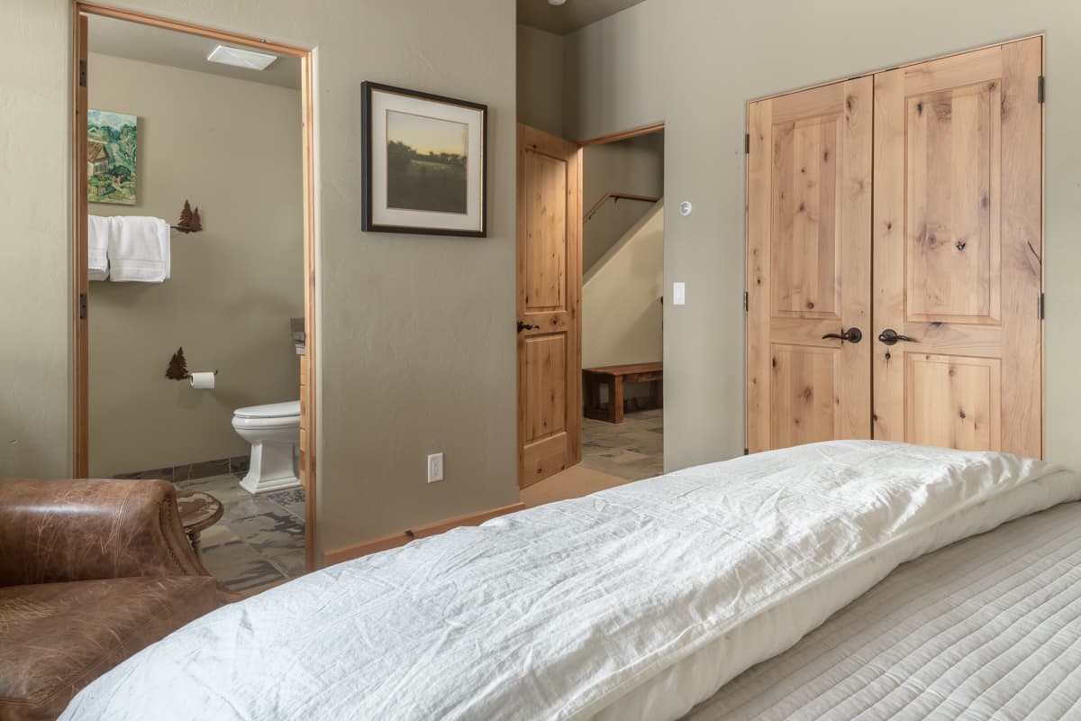 Lower Mountain Home #2 - Image 7