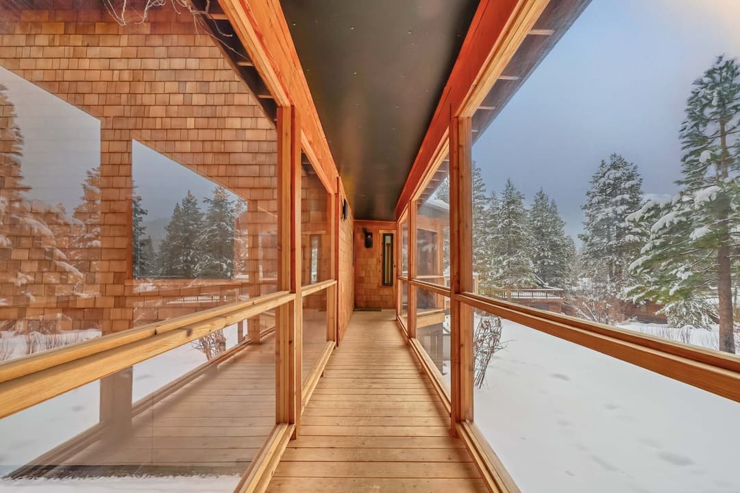 Stunning Mountain Gem - Image 47