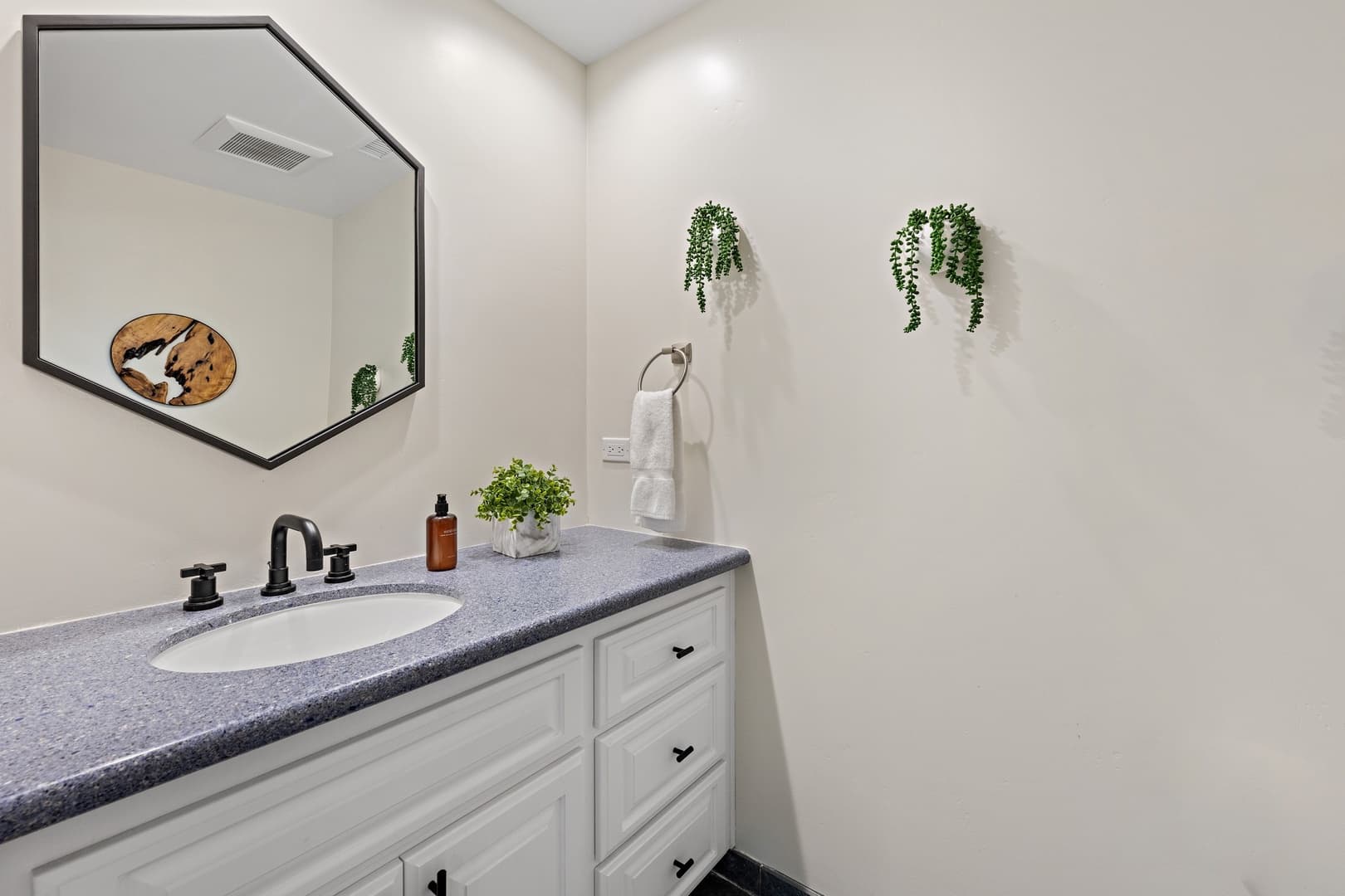 Pismo House - Image 16