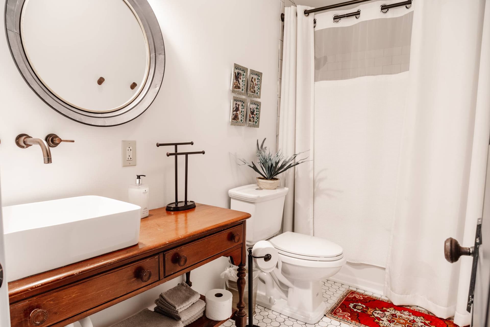 Nashville Chic - Image 16