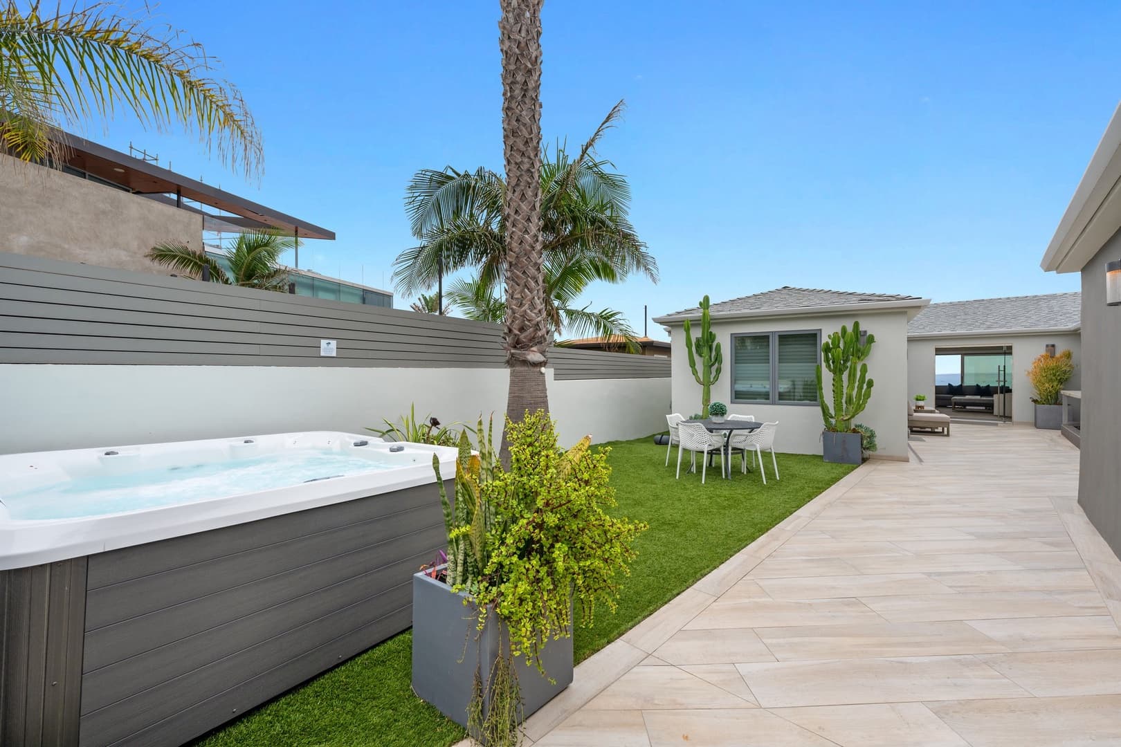 Dolphin Home - Image 4