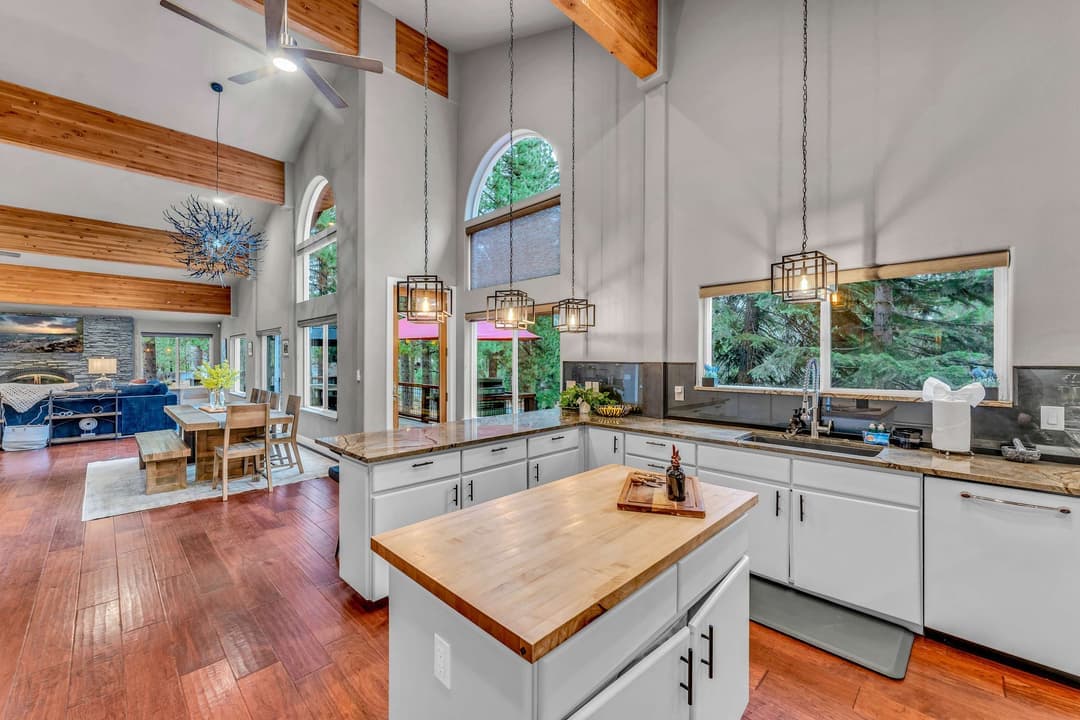 Upscale Incline Village Home - Image 11