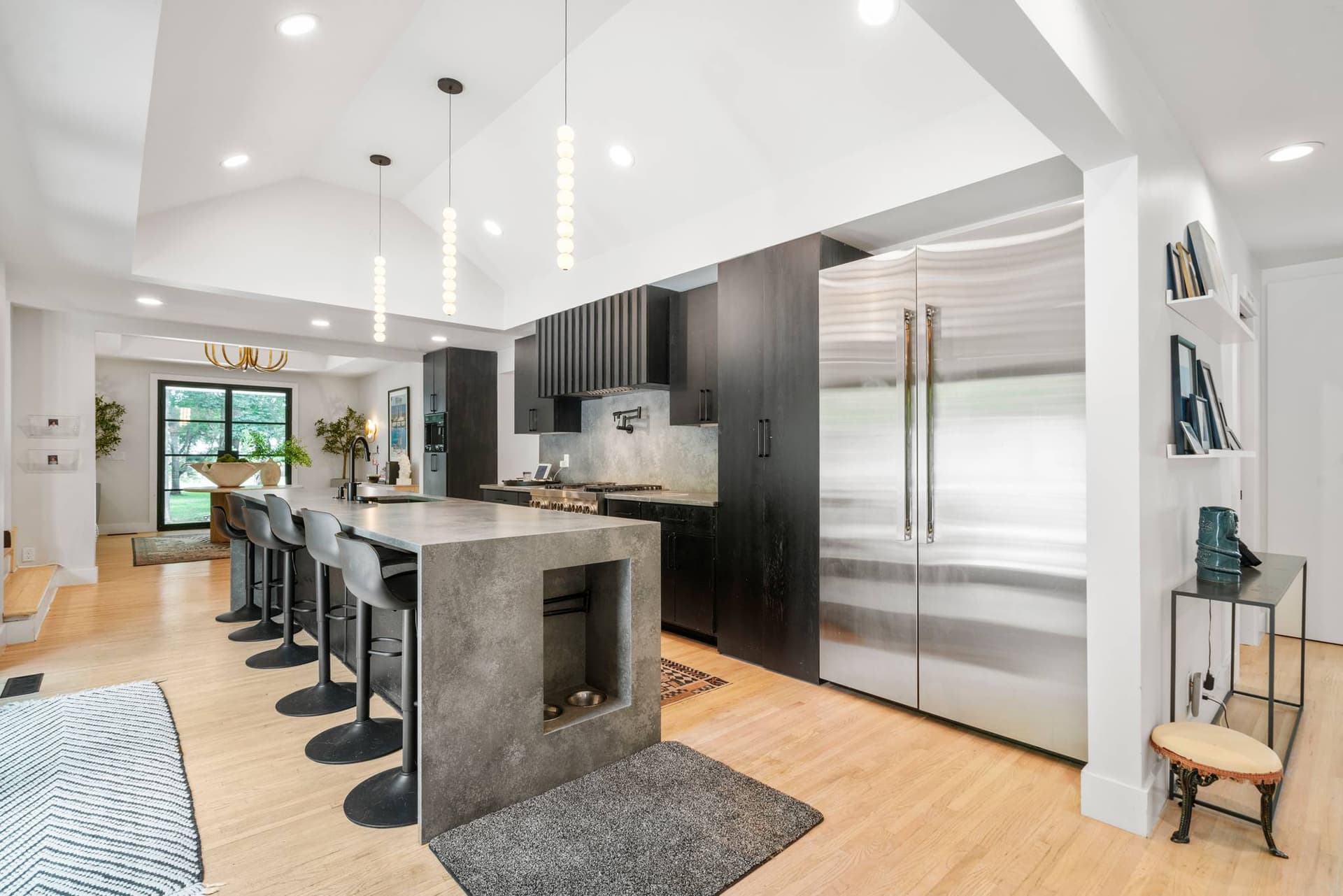 Nashville Entertainer - Image 5