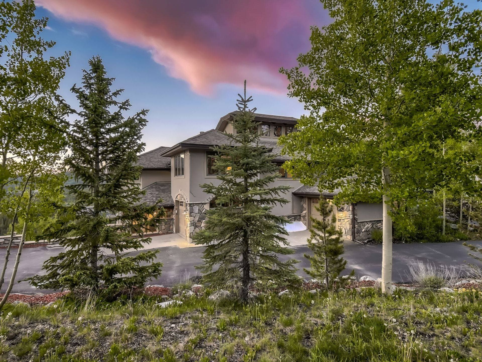 Gray Moose Place - Image 31