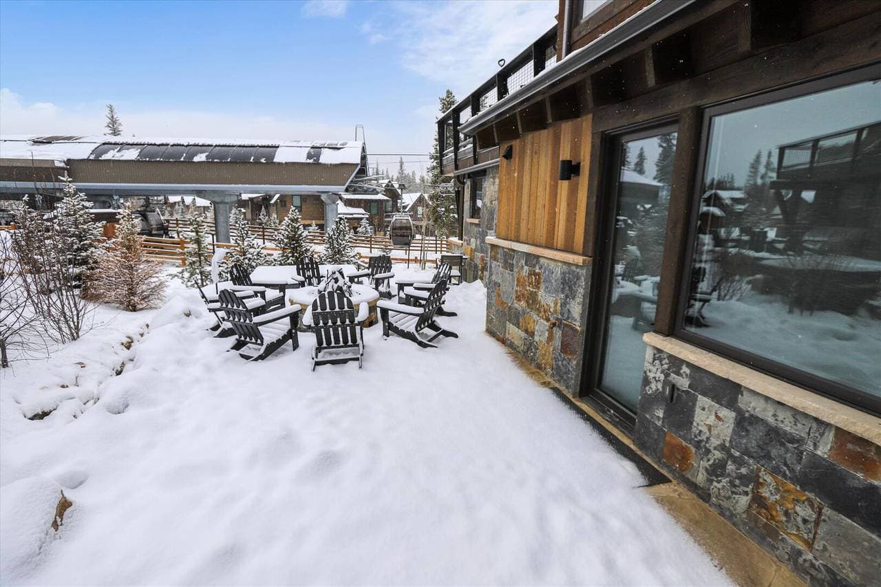 Falcon Haus - Image 47