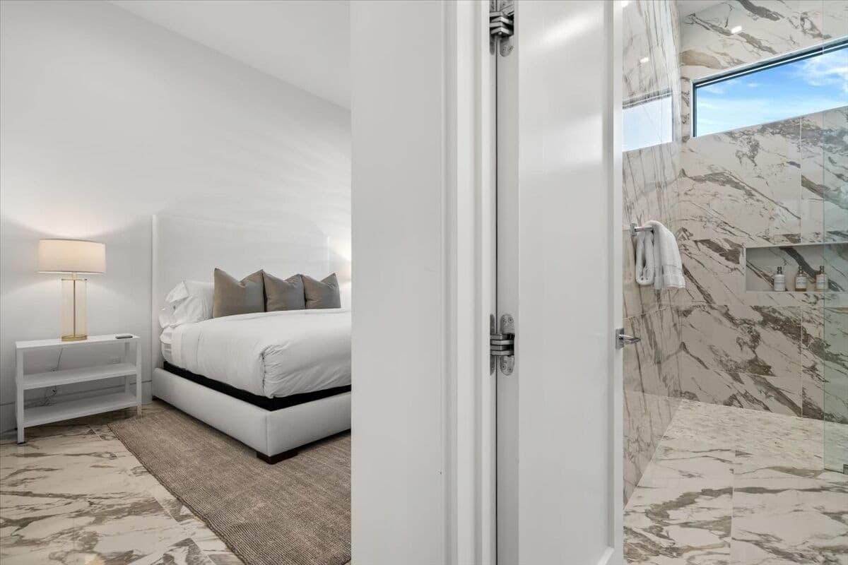 Bravo Villa #11 - Image 41