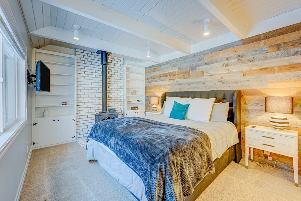 Home at the End of the Rainbow - Image 13