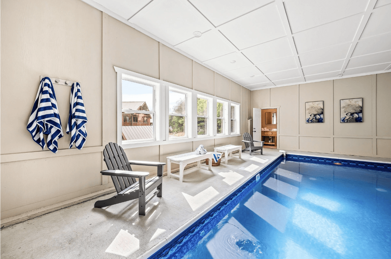 Smokey's Paradise - Image 35