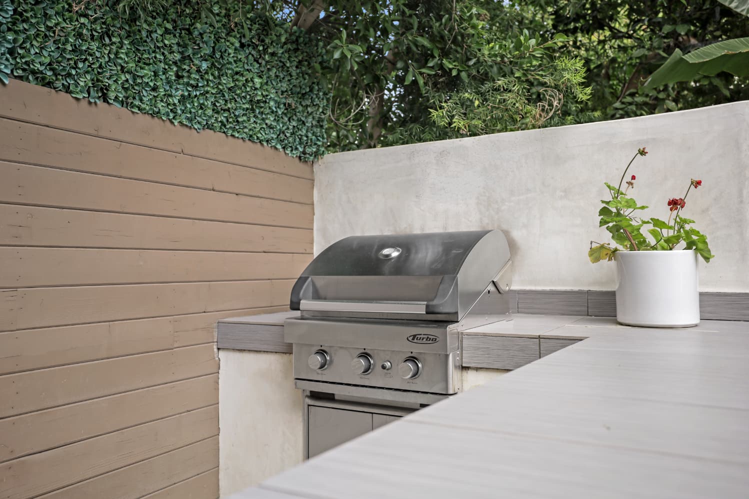 Crescent Heights - Image 27