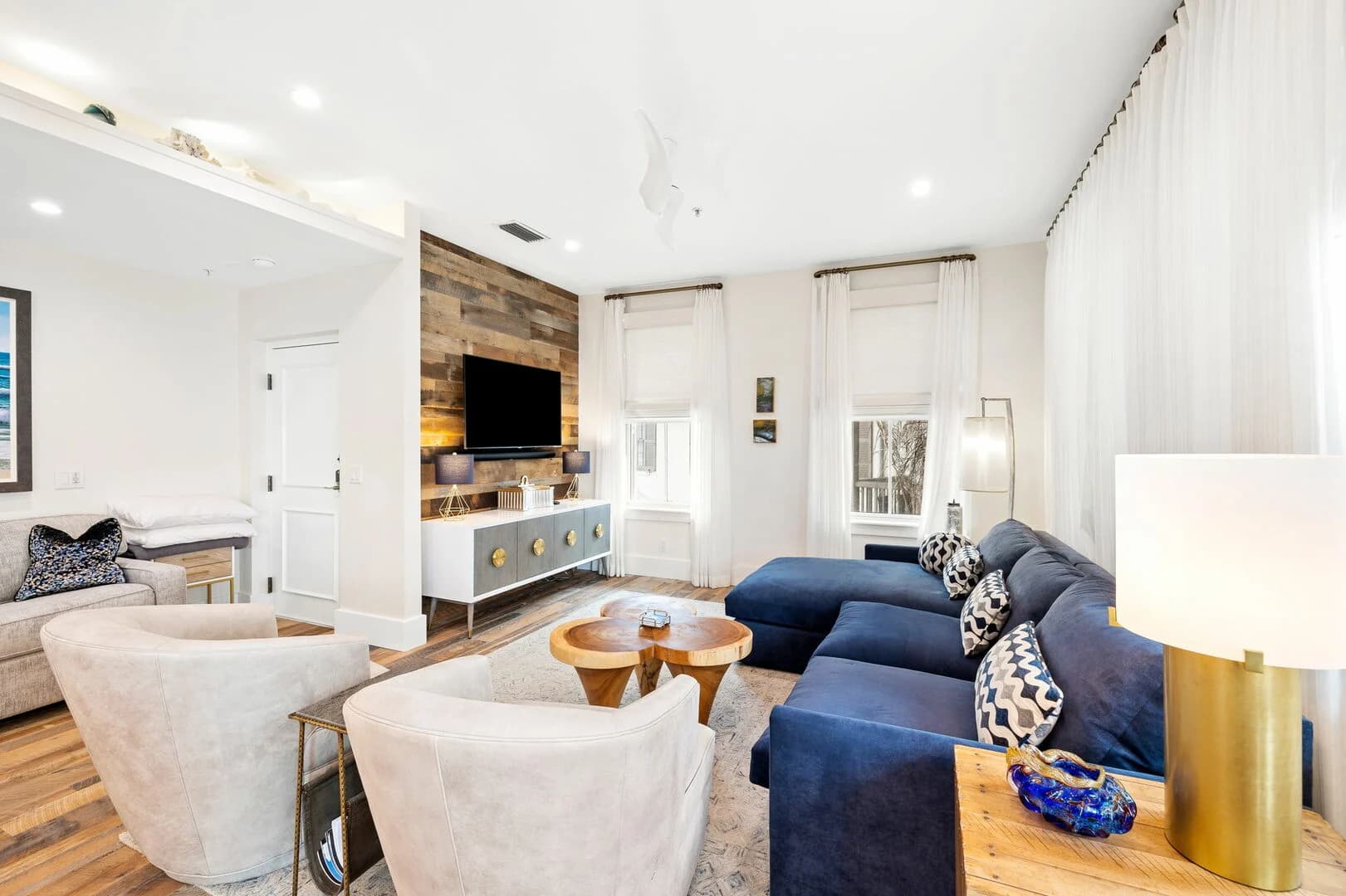 Antigua Blue Condo - Image 4