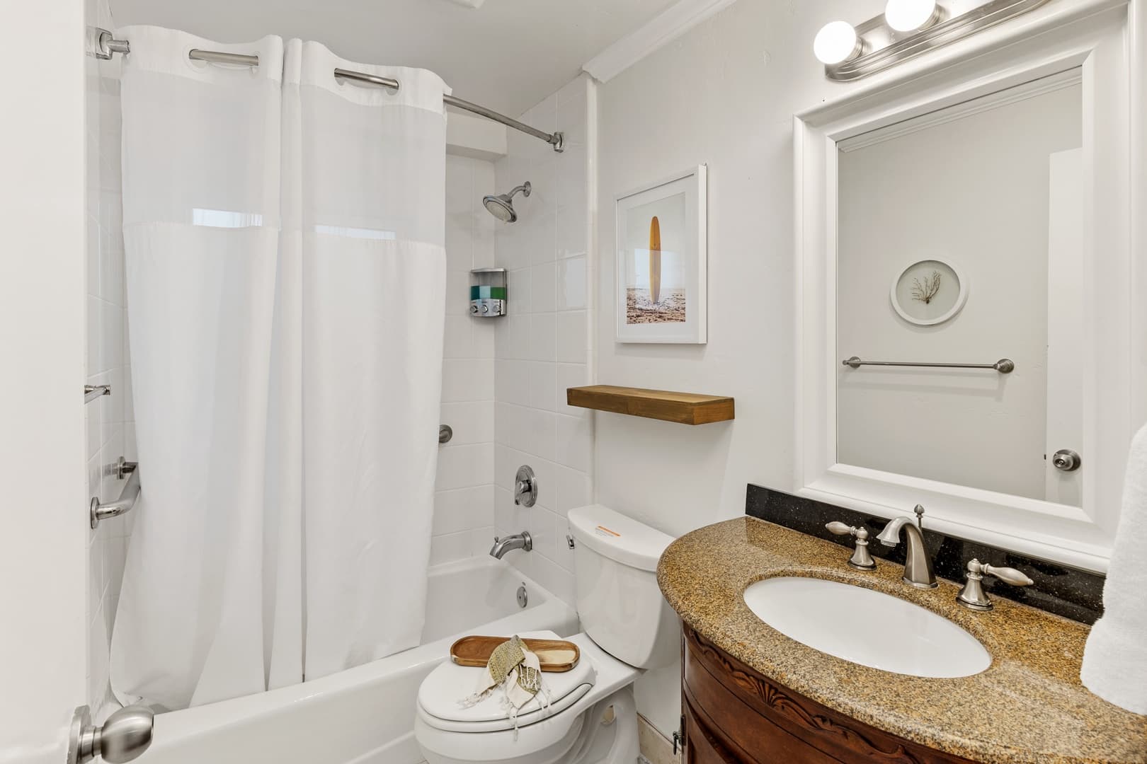 Mahogany Manor - Image 28