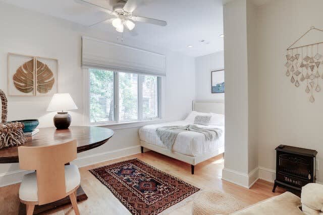 Capitol Comfort - Image 39