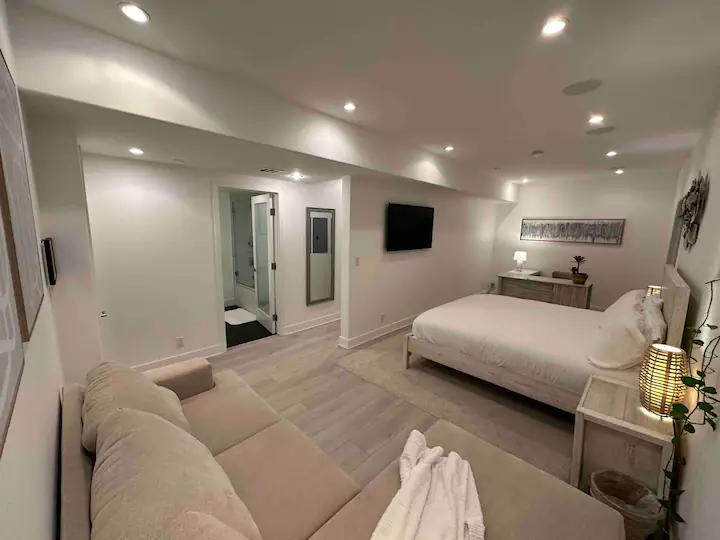 Beverly Haven Home  - Image 15