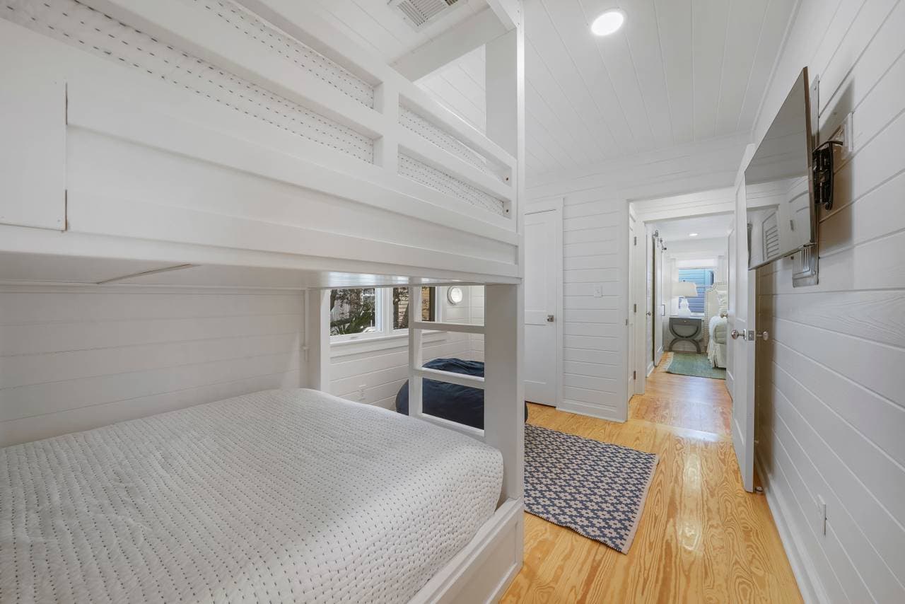 Knotty by Nature and Feeling Tipsea - Image 22