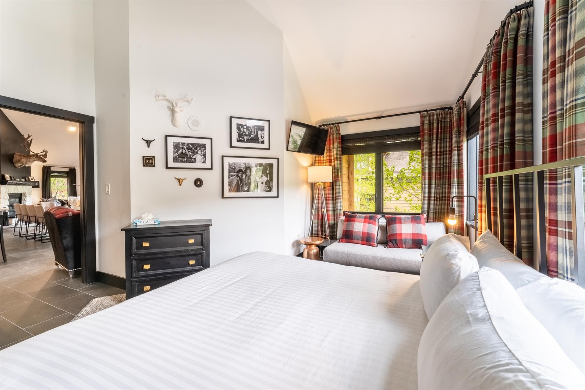 Arapahoe Residence - Image 19