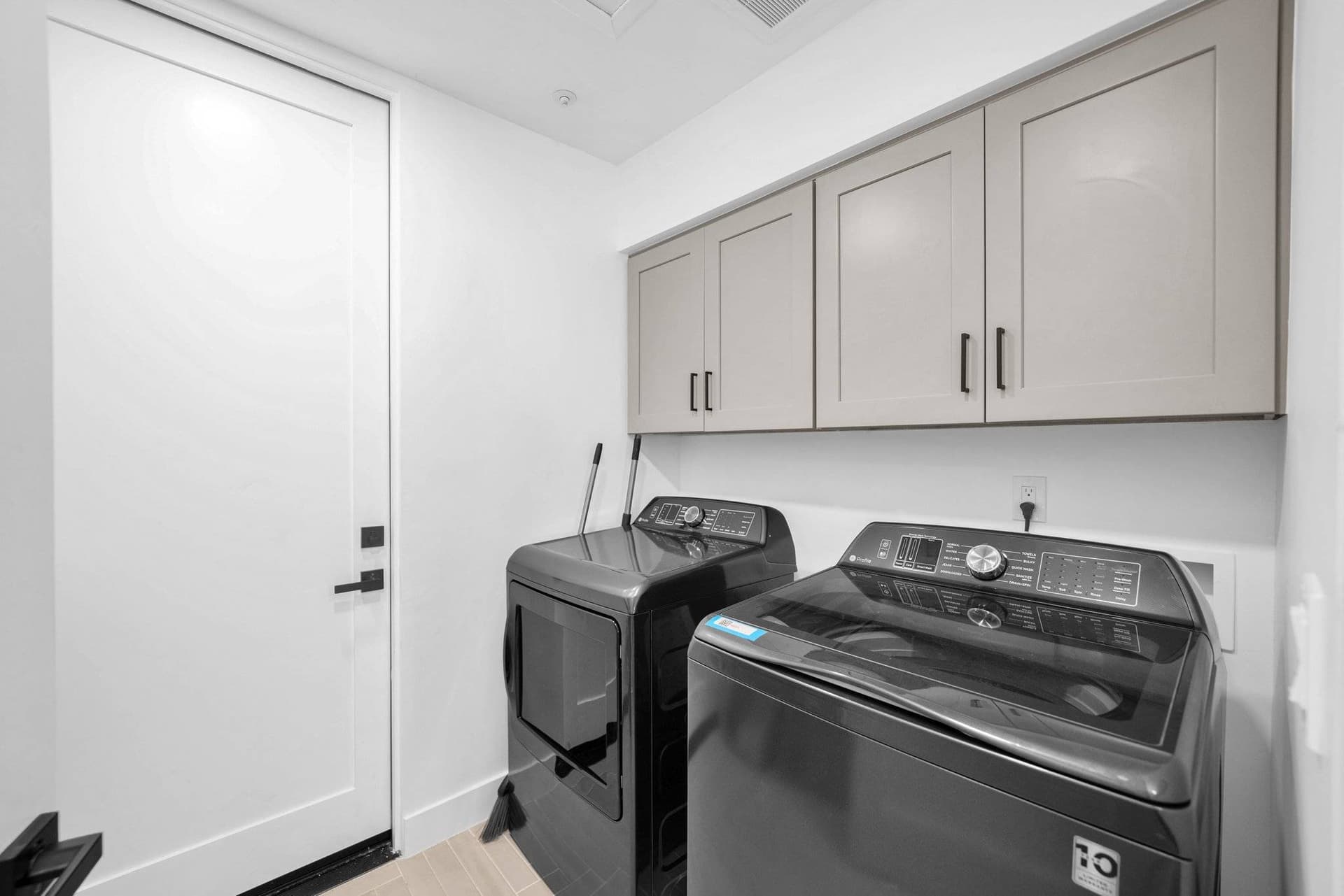 Residence at King's Place - Image 33