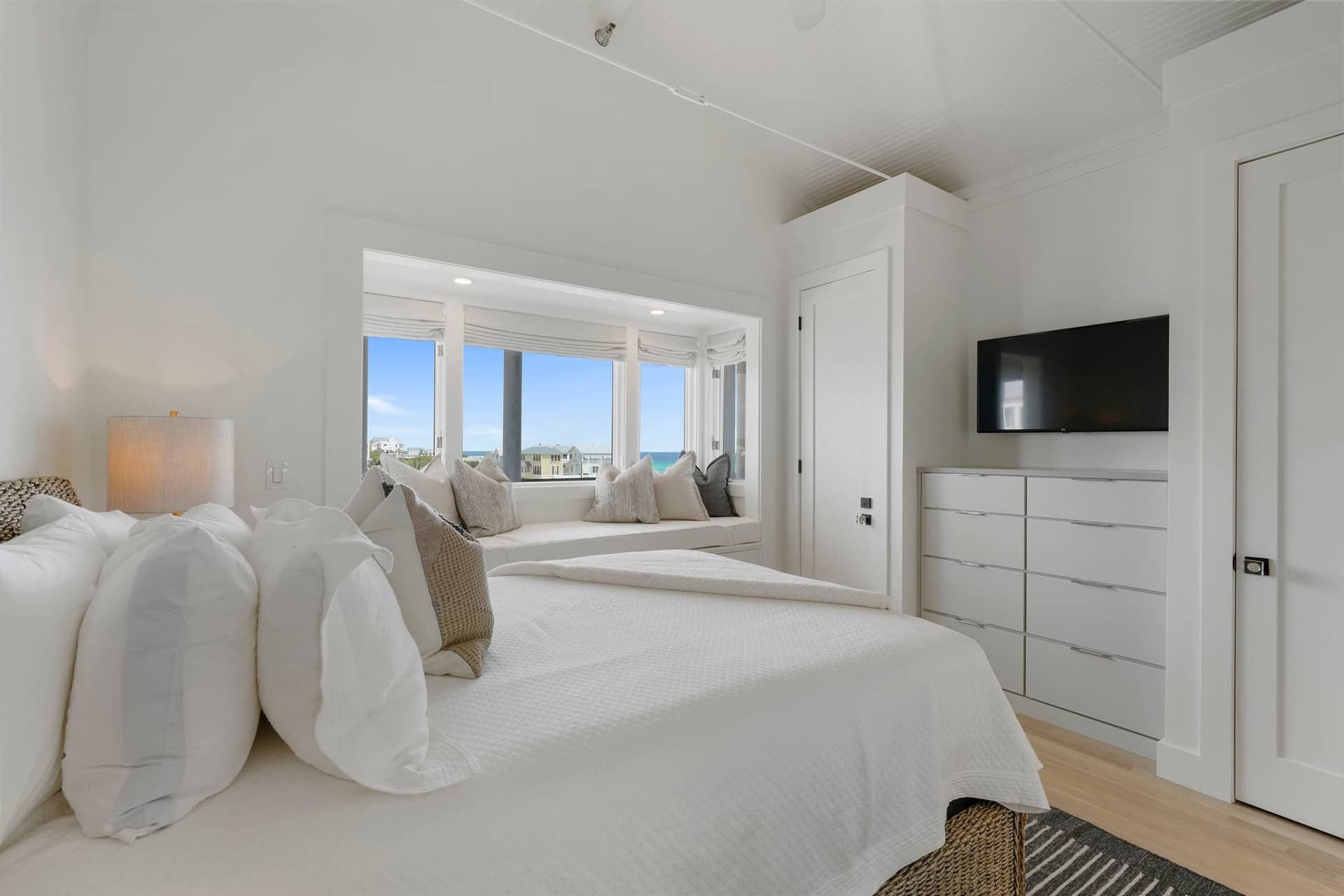 Perfect View Home - Image 27