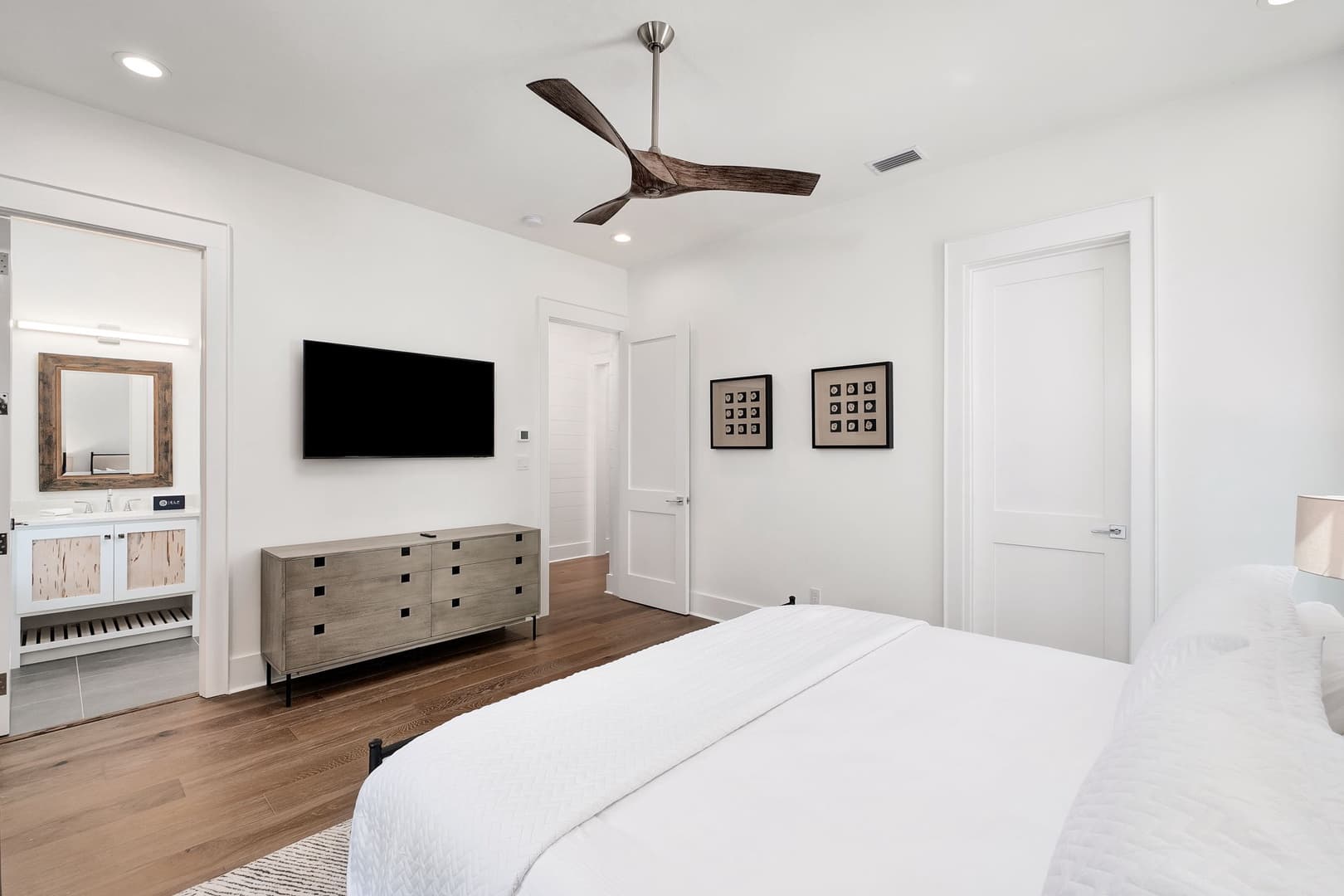 Oz by The Sea - Image 29