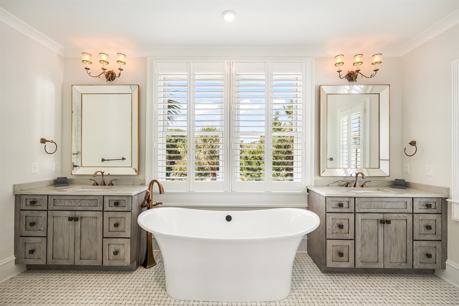 Beach Shelter - Image 43