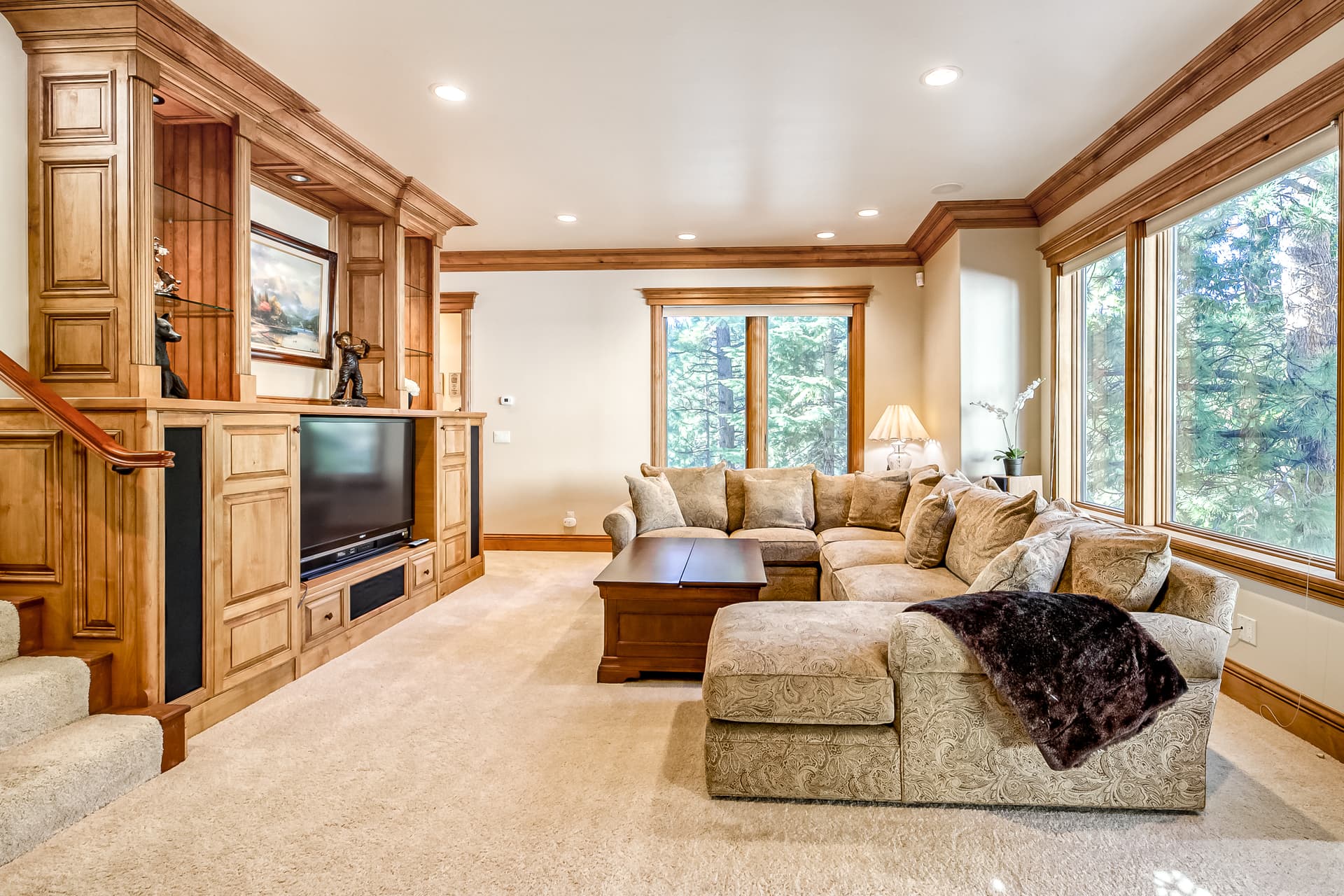 Alpine Luxury Home - Image 14